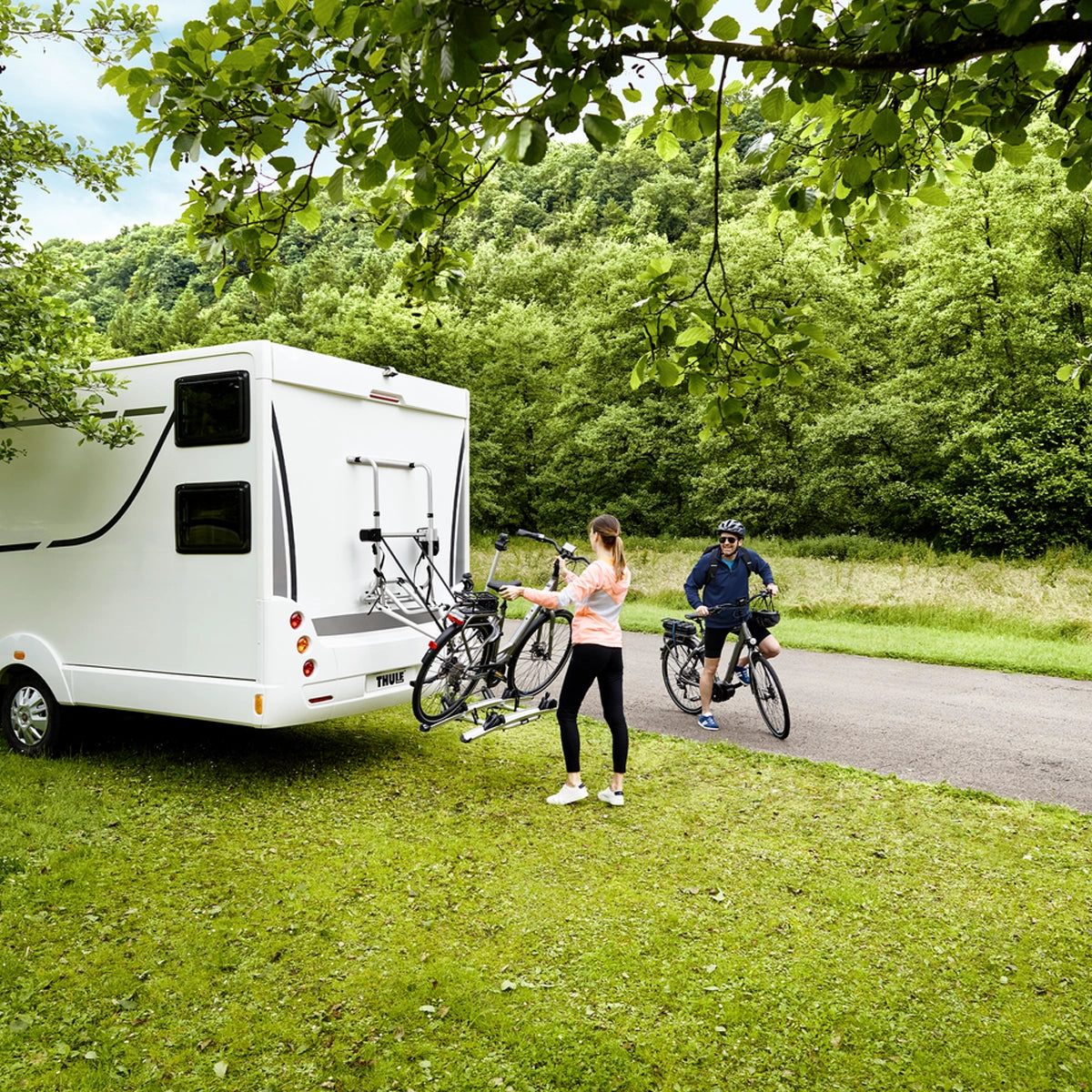 Thule Lift V16 Rear Wall Bike Rack, Motorised Version