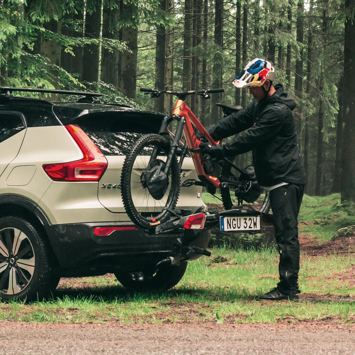 Thule OutPace Towbar Mounted Bike Rack for 2 Bikes