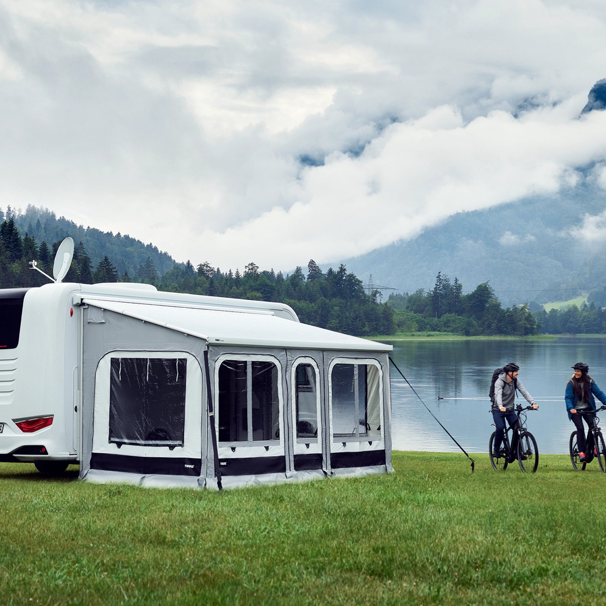 Thule Panorama Awning Tent