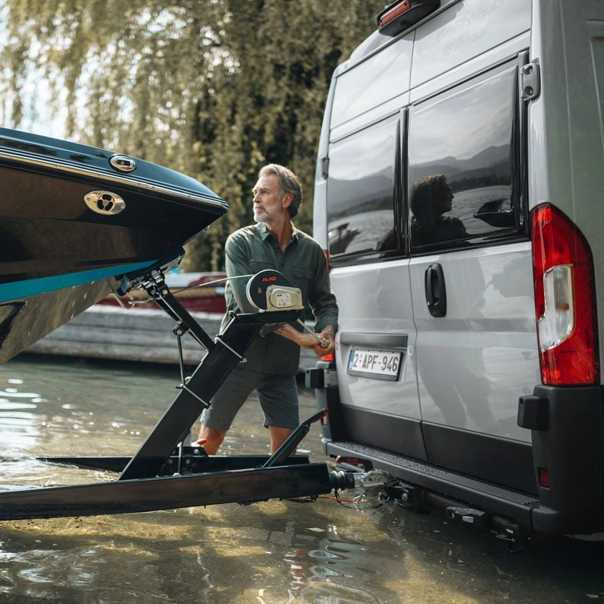 Thule VeloSwing Towbar Solution for Vans