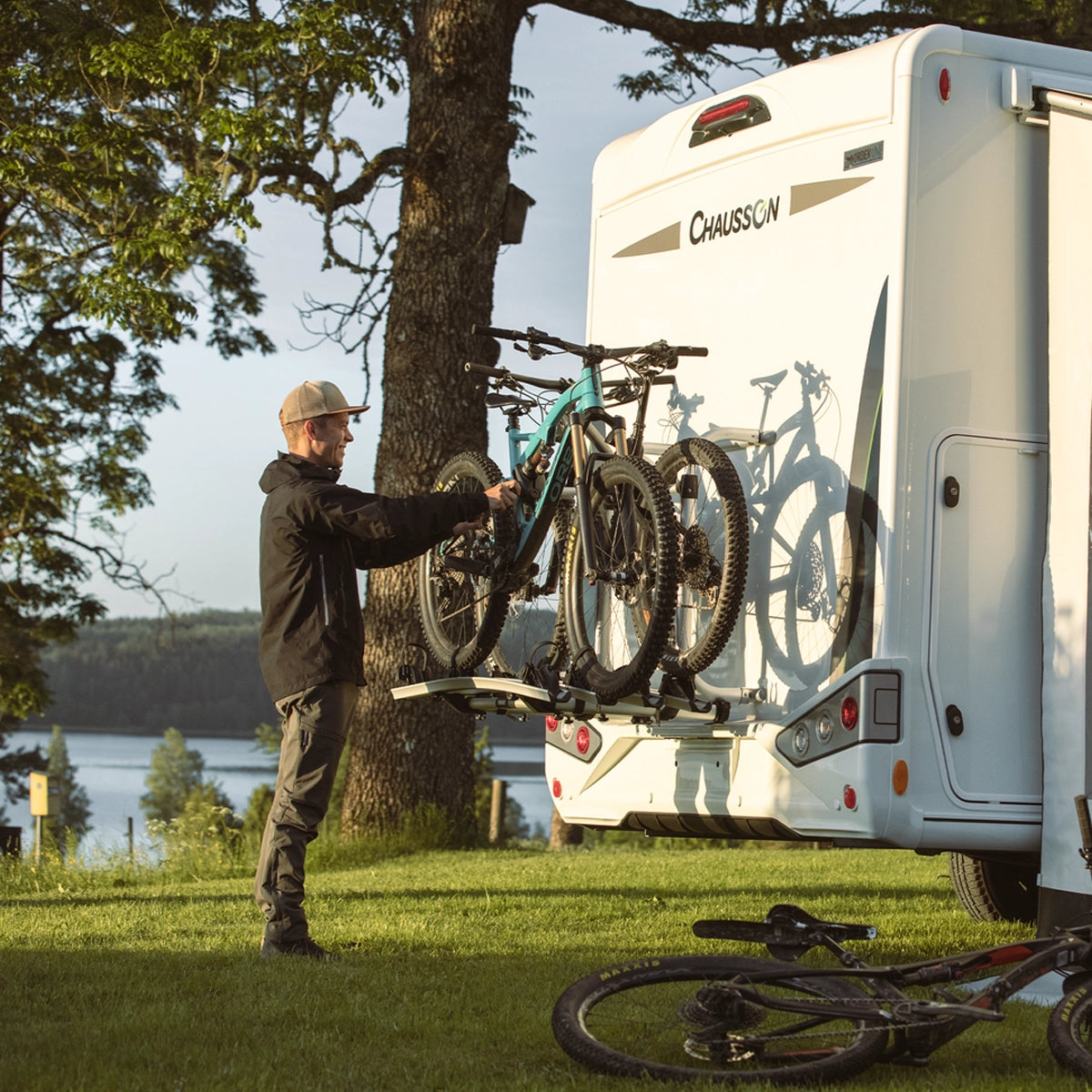 Thule Elite G2 Standard Rear Wall Bike Rack