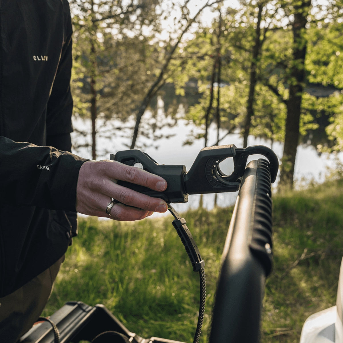 Thule VeloSpace 3 Towbar Mounted Bike Rack for 2 Bikes