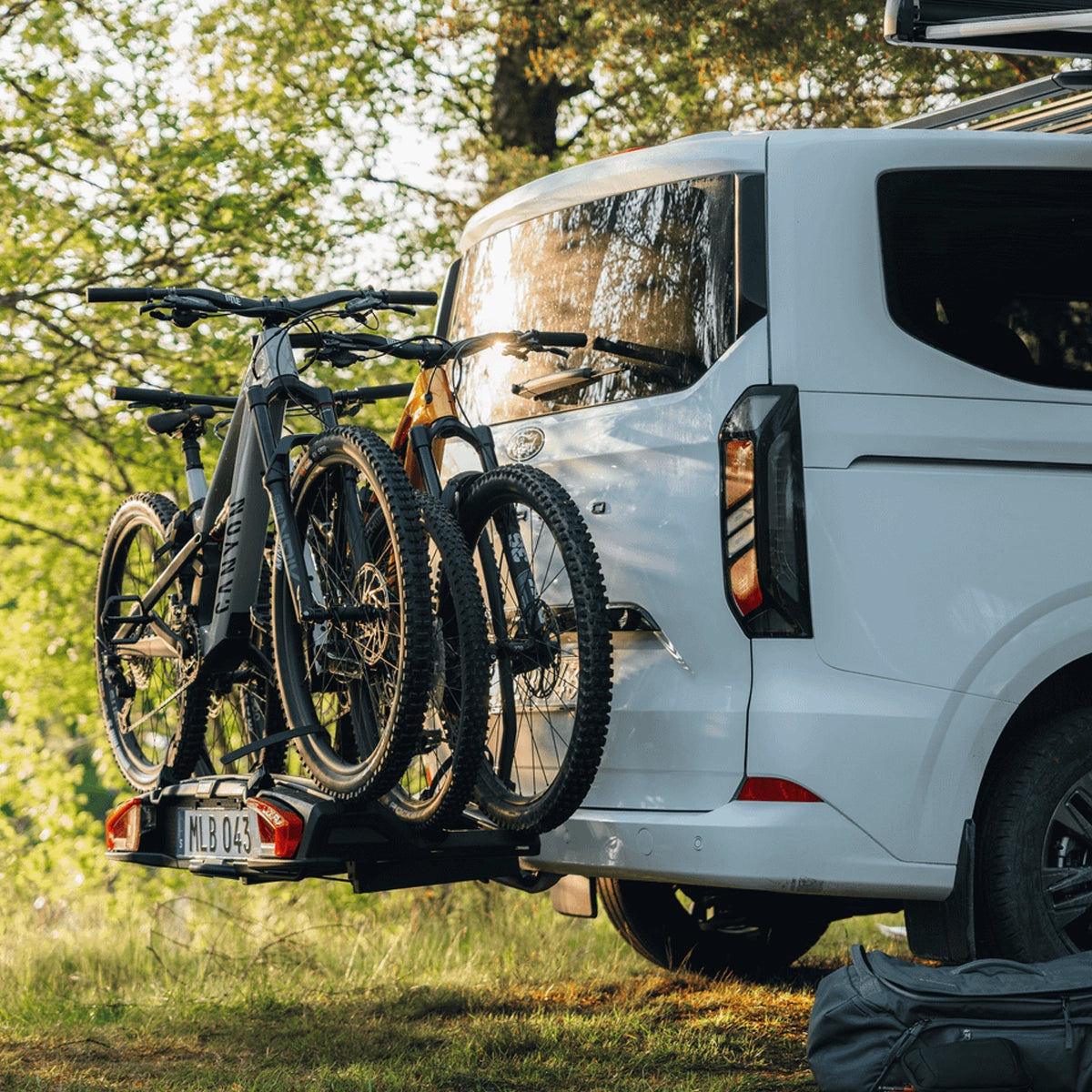 Thule VeloSpace 3 Towbar Mounted Bike Rack for 3 Bikes