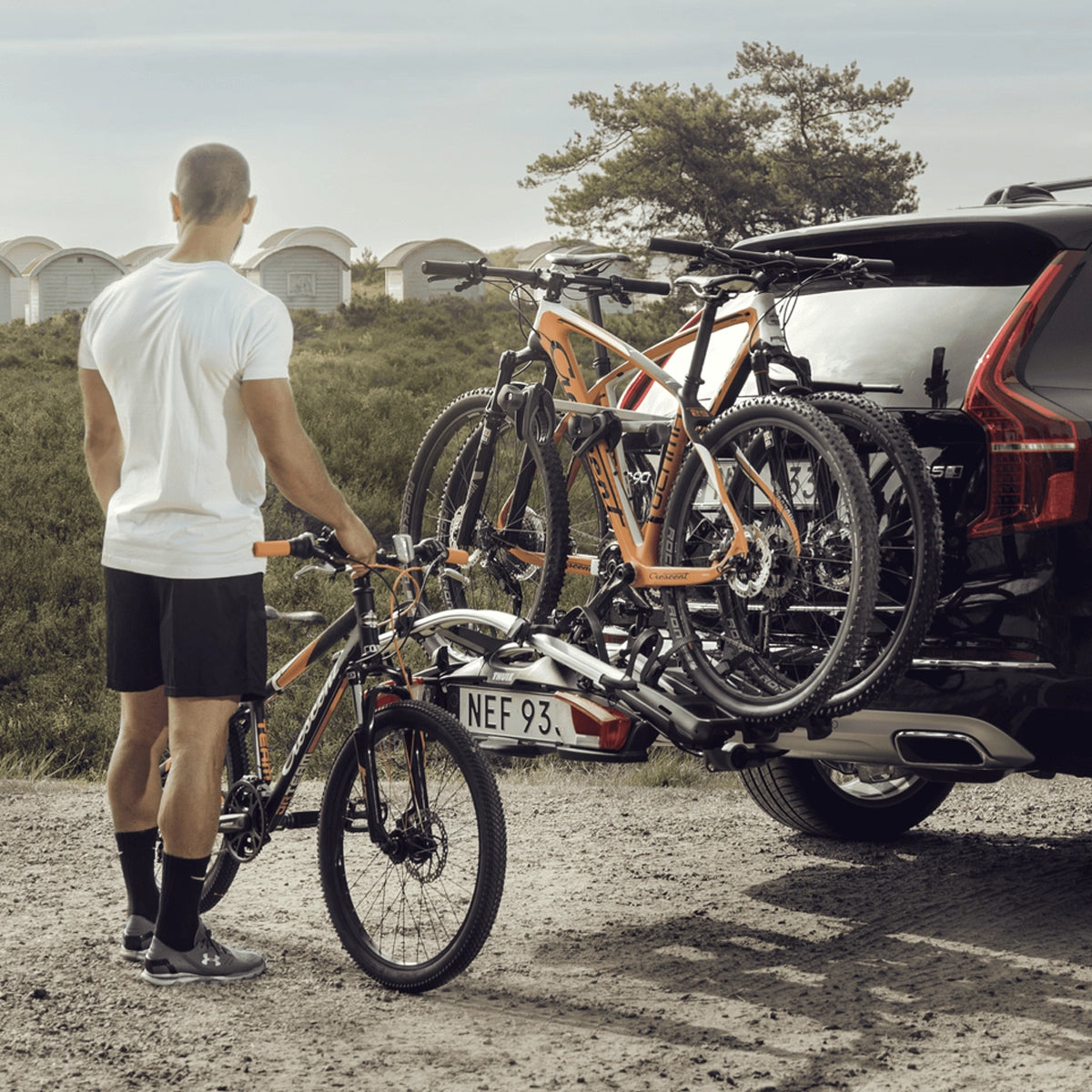 Thule VeloCompact 13-Pin Towbar Mounted Bike Rack for 2 Bikes