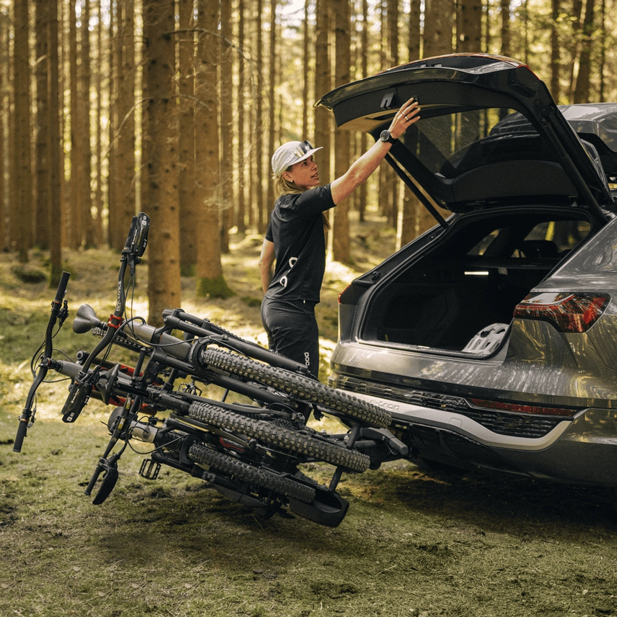 Thule EasyFold 3 Towbar Mounted Bike Rack for 3 Bikes