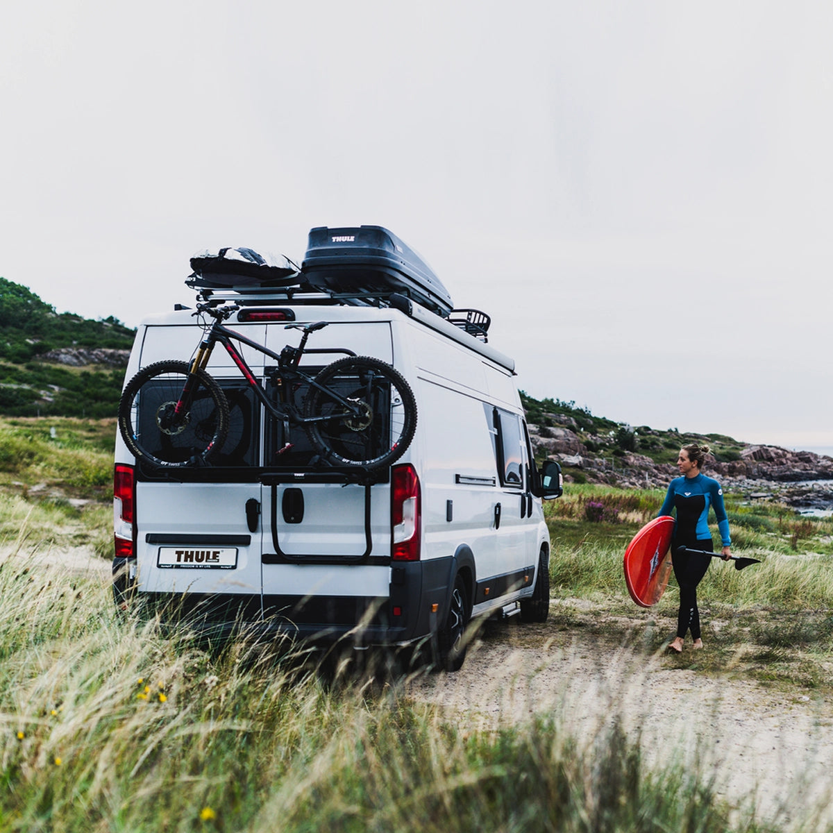 Thule Elite Van XT Van Bike Rack, Black