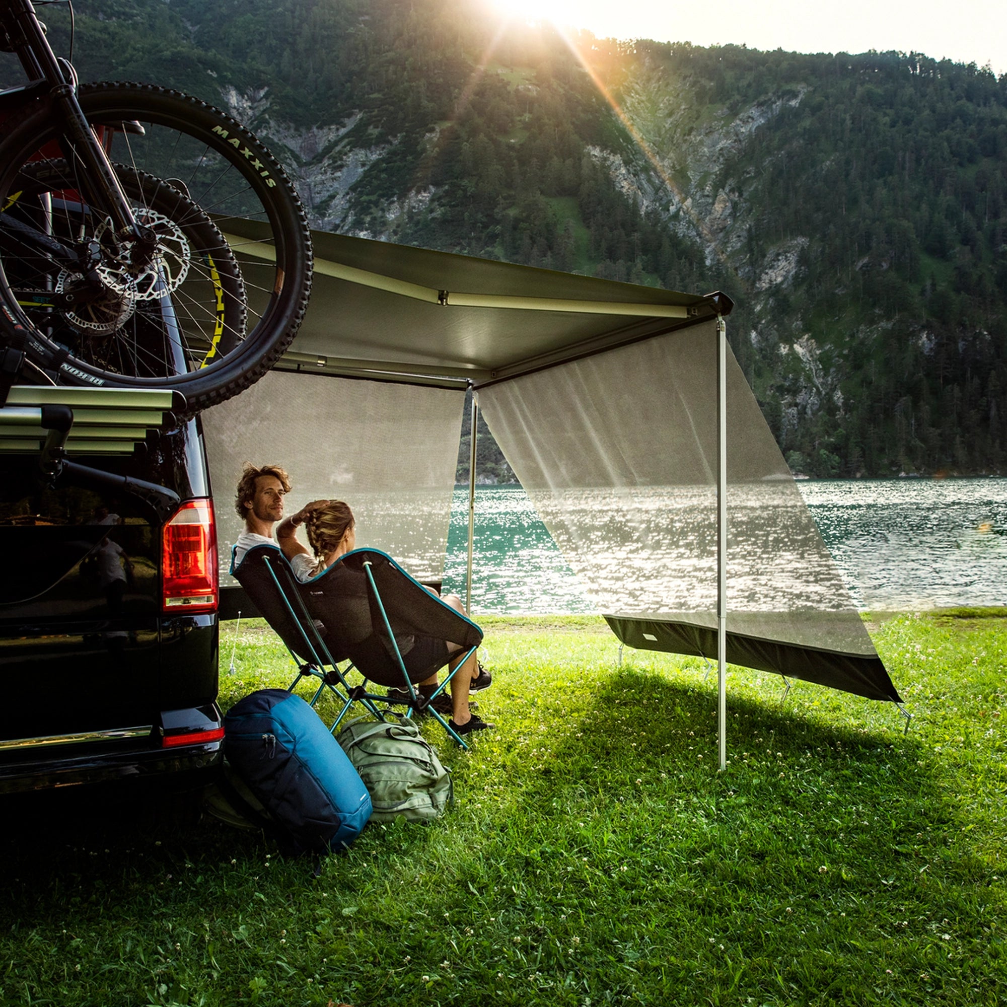 Thule Sun Blocker G2 Front
